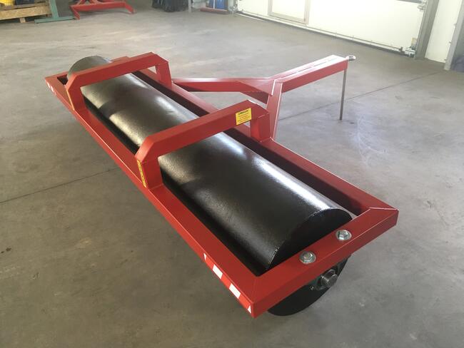 Wał łąkowy ciągany polowy uprawowy