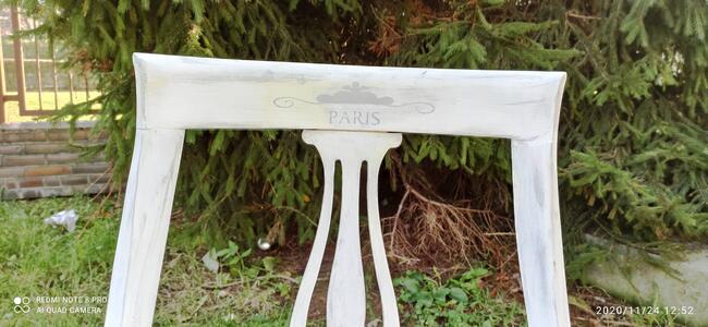 Krzesła w stylu vintage schabby chic