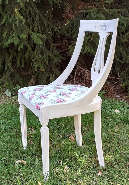 Krzesła w stylu vintage schabby chic