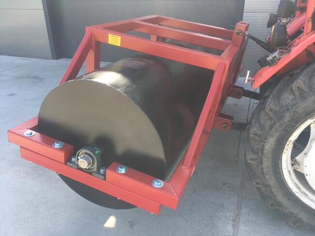 Wał łąkowy uprawowy zawieszany