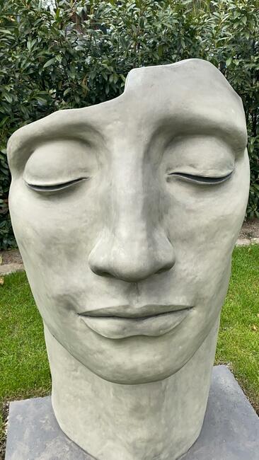 Fontanna ogrodowa Motyl strażnik ogrodu 80cm