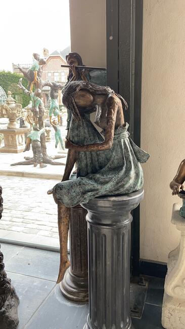 Fontanna ogrodowa Motyl strażnik ogrodu 80cm