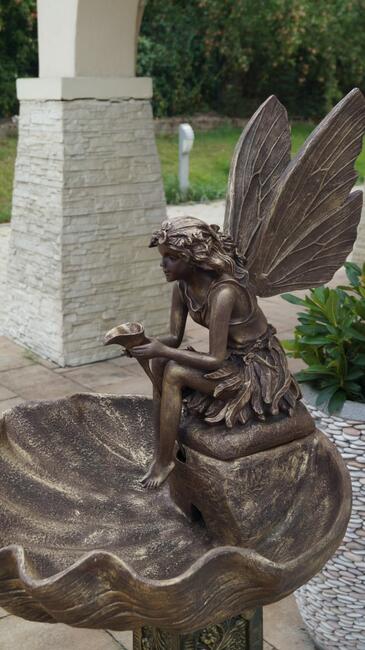 Fontanna ogrodowa Motyl strażnik ogrodu 80cm