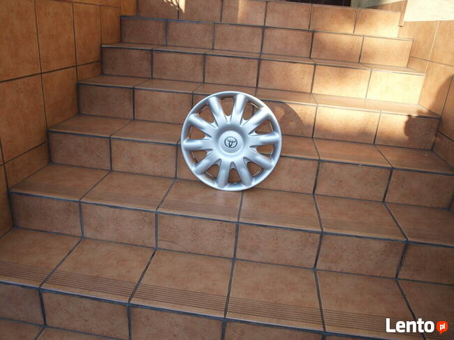 Toyota kołpak 15 oryginalny (1 sztuka)