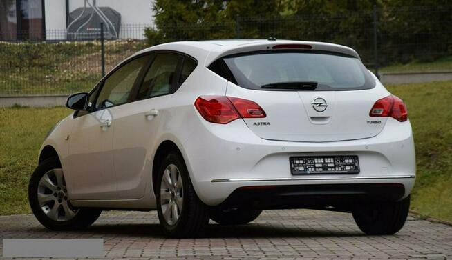 Opel Astra 1,4 turbo 140km klimatyzacja automatyczna serwisowany w ASO