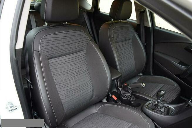 Opel Astra 1,4 turbo 140km klimatyzacja automatyczna serwisowany w ASO