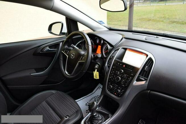 Opel Astra 1,4 turbo 140km klimatyzacja automatyczna serwisowany w ASO