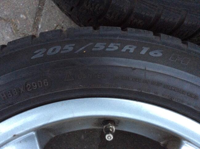 Koła aluminiowe z oponami