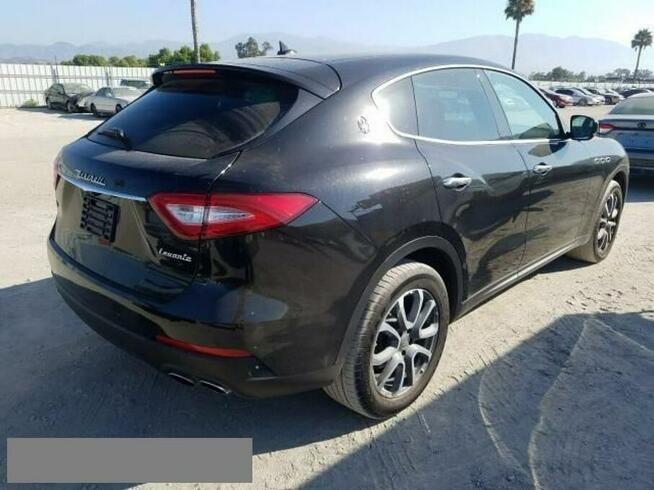 2017,3.0L,LEVANTE,4x4,porysowany