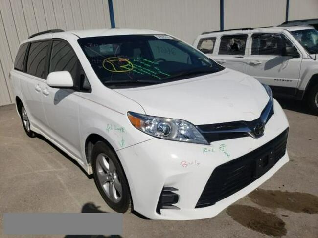 Toyota Sienna 2020,3.5L,LE,na przednie koła, porysowany