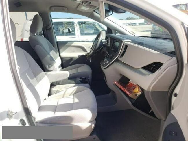 Toyota Sienna 2020,3.5L,LE,na przednie koła, porysowany