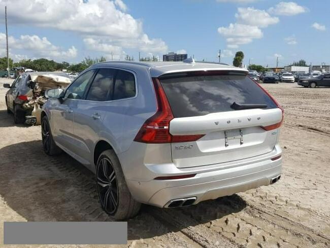 Volvo XC 60 2019,2.0L,T5 R DESIGN,na przednie koła,porysowany