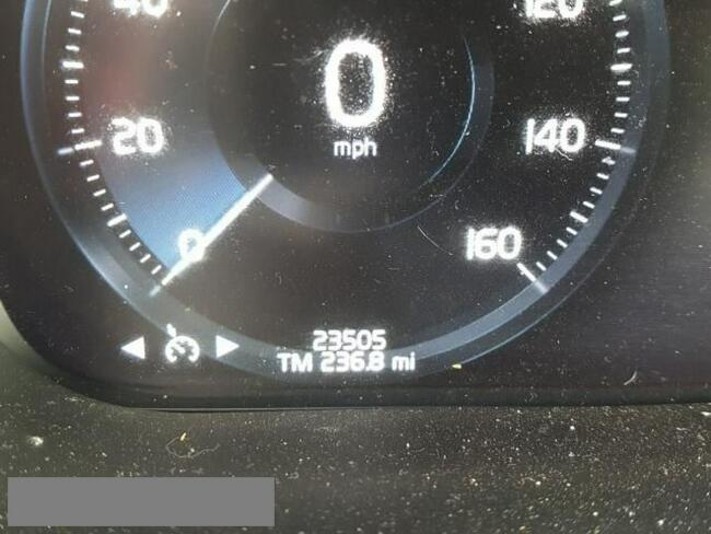 Volvo XC 60 2019,2.0L,T5 R DESIGN,na przednie koła,porysowany