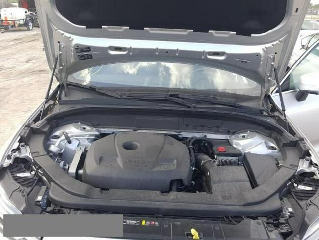 Volvo XC 60 2019,2.0L,T5 R DESIGN,na przednie koła,porysowany