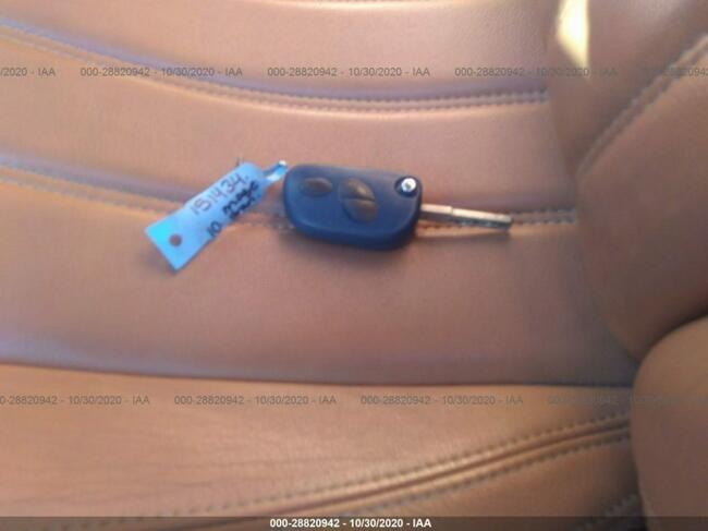 Maserati GranTurismo 2010, 4.7L, lekko uszkodzony bok