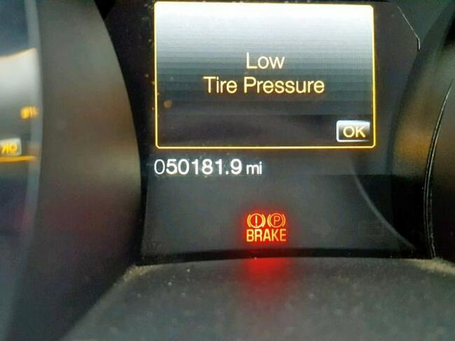 Ford Mustang 2013, 3.7L, manual, po gradobiciu