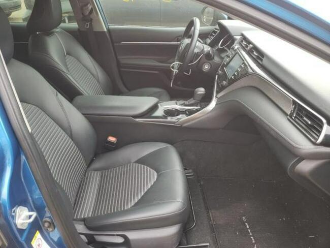 Toyota Camry 2019, 2.5L, SE L, po gradobiciu