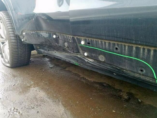 Volvo XC 90 2016, 2.0L, 4x4, uzkodzony bok