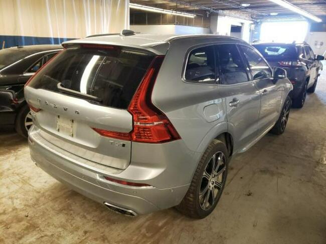 Volvo XC 60 2018, 2.0L, T6 Inscription, 4x4, uszkodzony przód