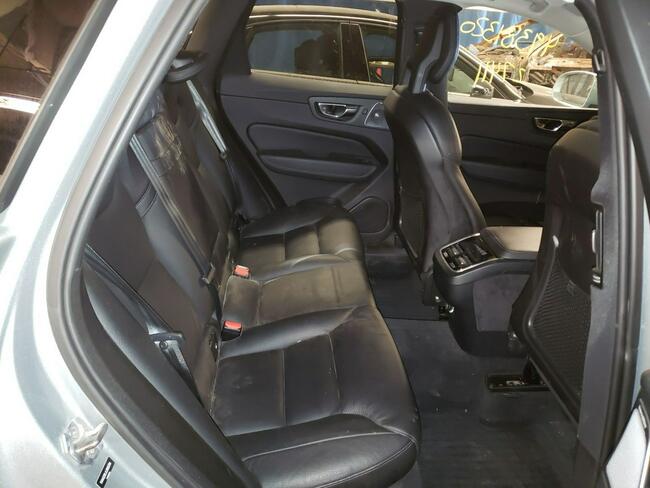 Volvo XC 60 2018, 2.0L, T6 Inscription, 4x4, uszkodzony przód