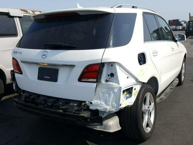 Mercedes GLE 350 2017, 3.5L, uszkodzony tył