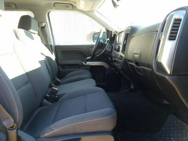 Chevrolet Silverado 2017, 5.3L, K1500 LT, 4x4, po gradobiciu