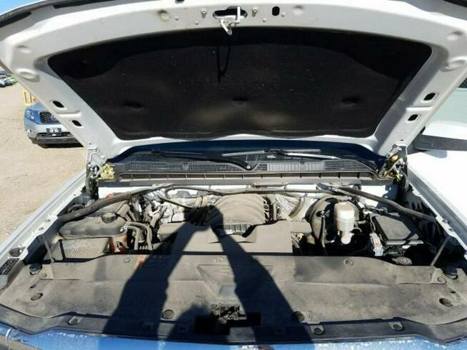 Chevrolet Silverado 2017, 5.3L, K1500 LT, 4x4, po gradobiciu