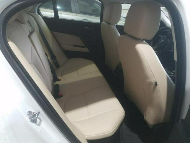 Jaguar XE 2017, 3.0L, Premium, 4x4, uszkodzony bok