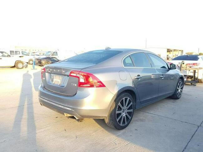 Volvo S60 2018, 2.0L, Premier, uszkodzony przód