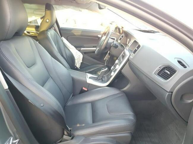 Volvo S60 2018, 2.0L, Premier, uszkodzony przód