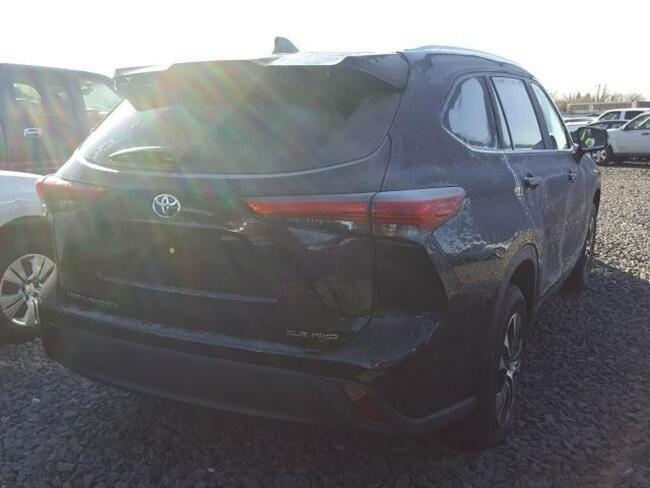 Toyota Highlander 2020, 3.5L, XLE, uszkodzony bok