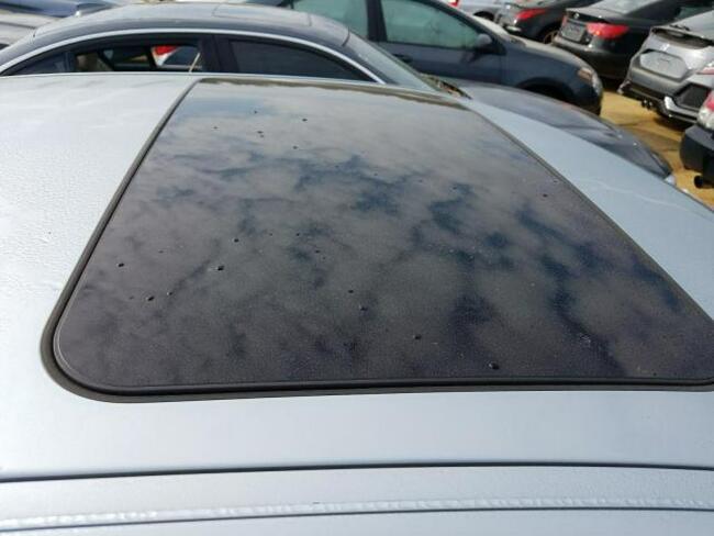 BMW M5 2010, 5.0L, porysowany lakier