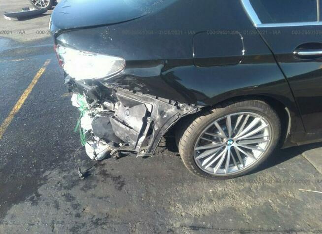 BMW 540 2017, 3.0L, uszkodzony tył