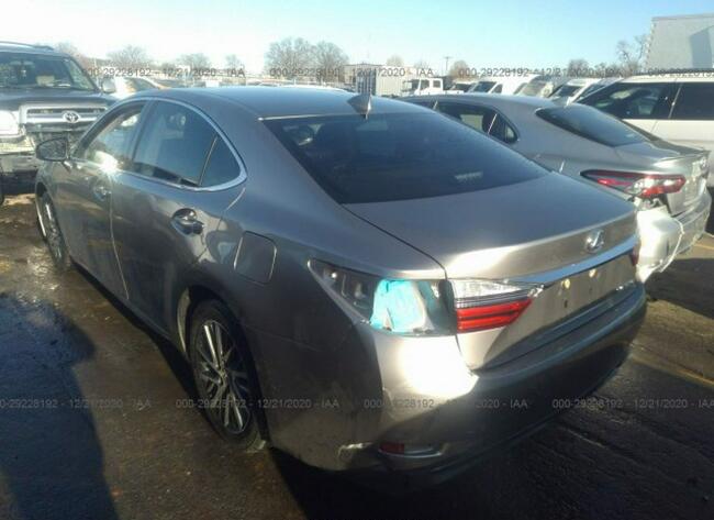 Lexus ES350 2018, 3.5L, lekko uszkodzony tył