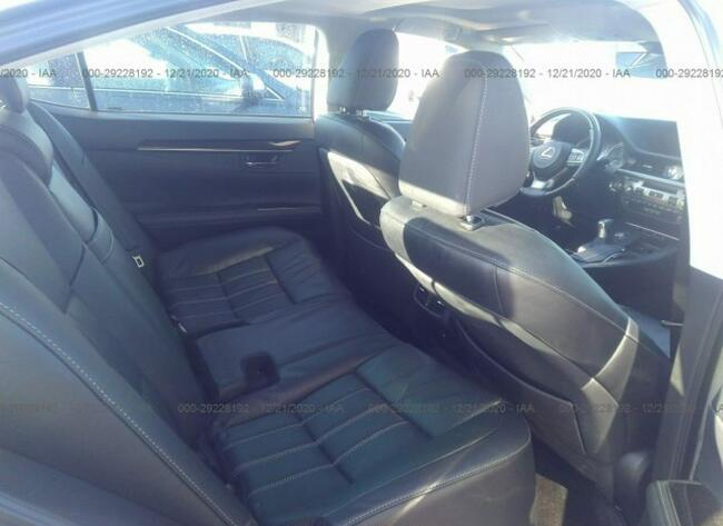 Lexus ES350 2018, 3.5L, lekko uszkodzony tył