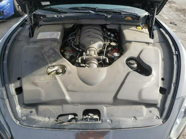 Maserati GranTurismo 2014, 4.7L, uszkodzony bok