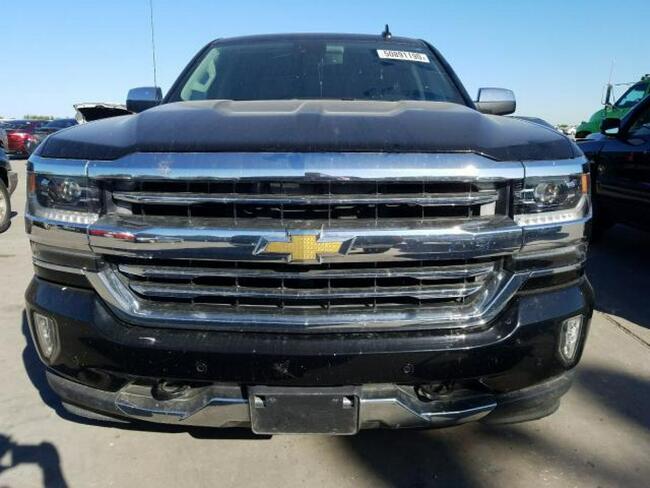 Chevrolet Silverado 2017, 5.3L, C1500, porysowany lakier