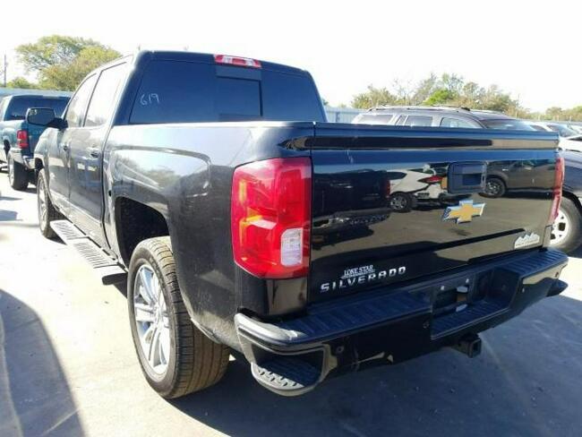 Chevrolet Silverado 2017, 5.3L, C1500, porysowany lakier