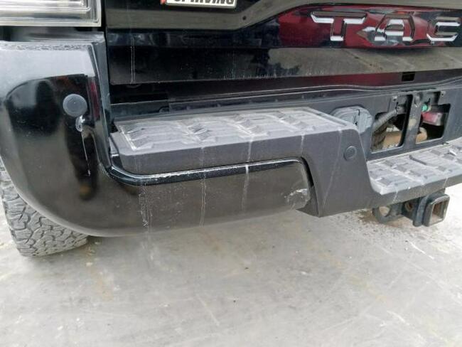 Toyota Tacoma 2016, 3.5L, Double Cab, porysowany lakier