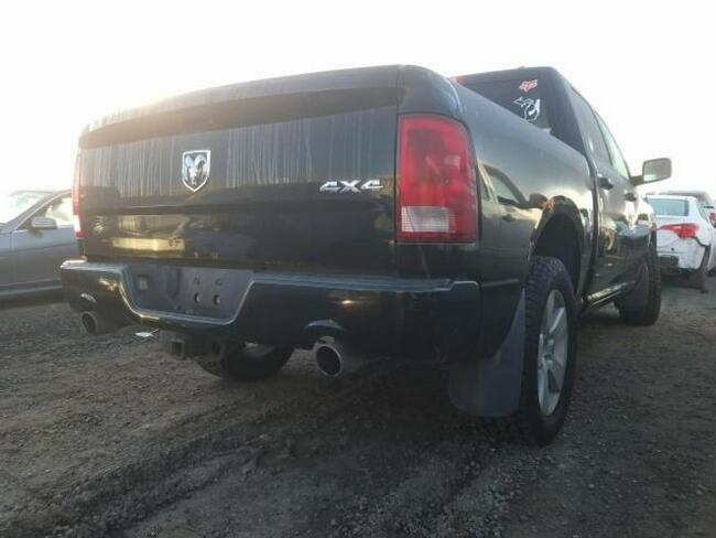 Dodge RAM 2012, 5.7L, 1500 ST, porysowany lakier