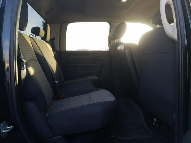 Dodge RAM 2012, 5.7L, 1500 ST, porysowany lakier