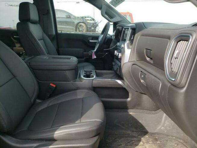 GMC Sierra 2021, 5.3L, 4x4, uszkodzony tył