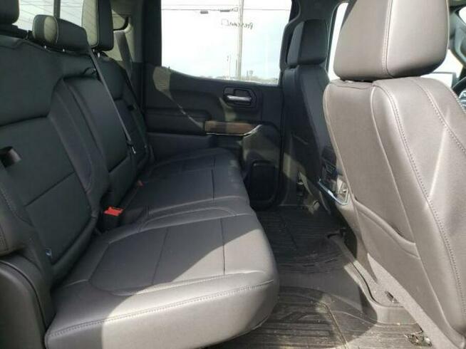 GMC Sierra 2021, 5.3L, 4x4, uszkodzony tył