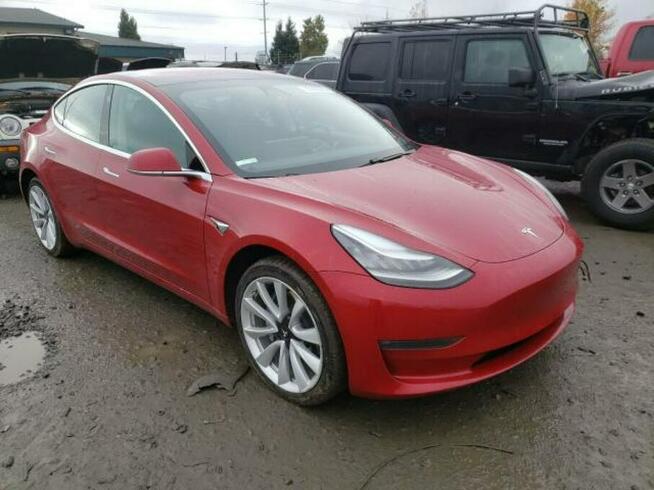 Tesla Model 3 2018, Long Range Battery, porysowany lakier
