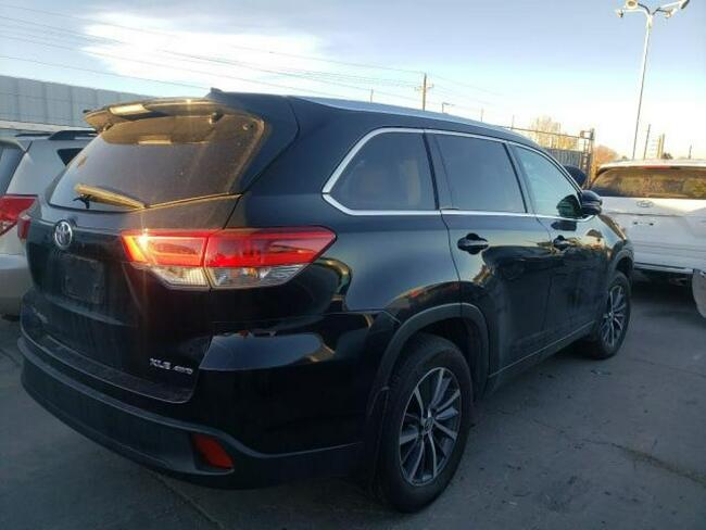 Toyota Highlander 2017, 3.5L, SE, 4x4, porysowany lakier
