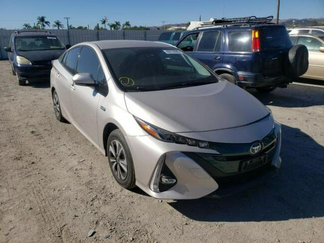 Toyota Prius PRIME, 2017, 1.8L, lekko uszkodzony przód