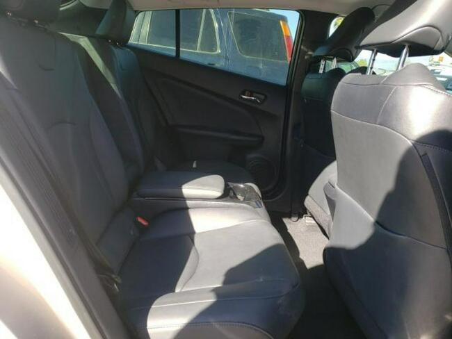 Toyota Prius PRIME, 2017, 1.8L, lekko uszkodzony przód