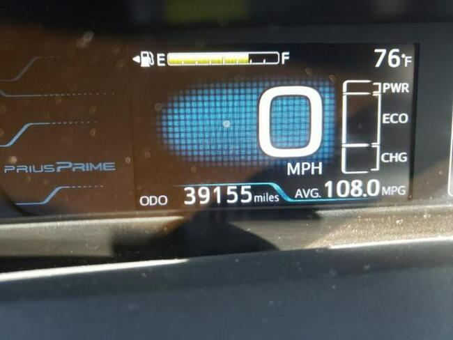Toyota Prius PRIME, 2017, 1.8L, lekko uszkodzony przód