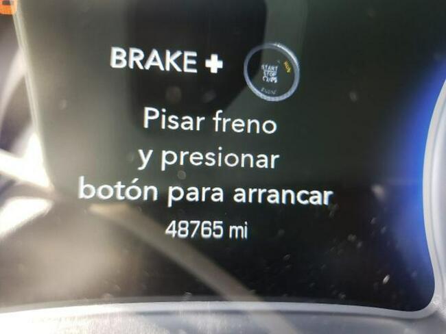 Chrysler 300C 2018, 3.6L, porysowany lakier