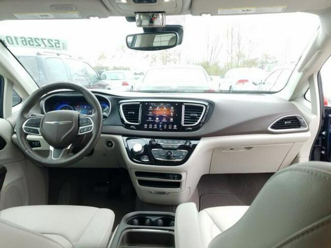 Chrysler Pacifica 2020, 3.6L, Touring L, po gradobiciu